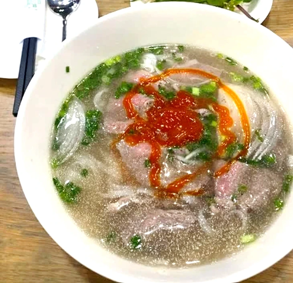 Vụ tô phở 346.000 đồng ở sân bay Cam Ranh: Hé lộ doanh nghiệp vốn 1.000 tỉ phía sau Vụ tô phở 346.000 đồng ở sân bay Cam Ranh: Hé lộ doanh nghiệp vốn 1.000 tỉ phía sau