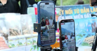 Xã miền núi thu 46 tỉ từ YouTube, TikTok, Facebook