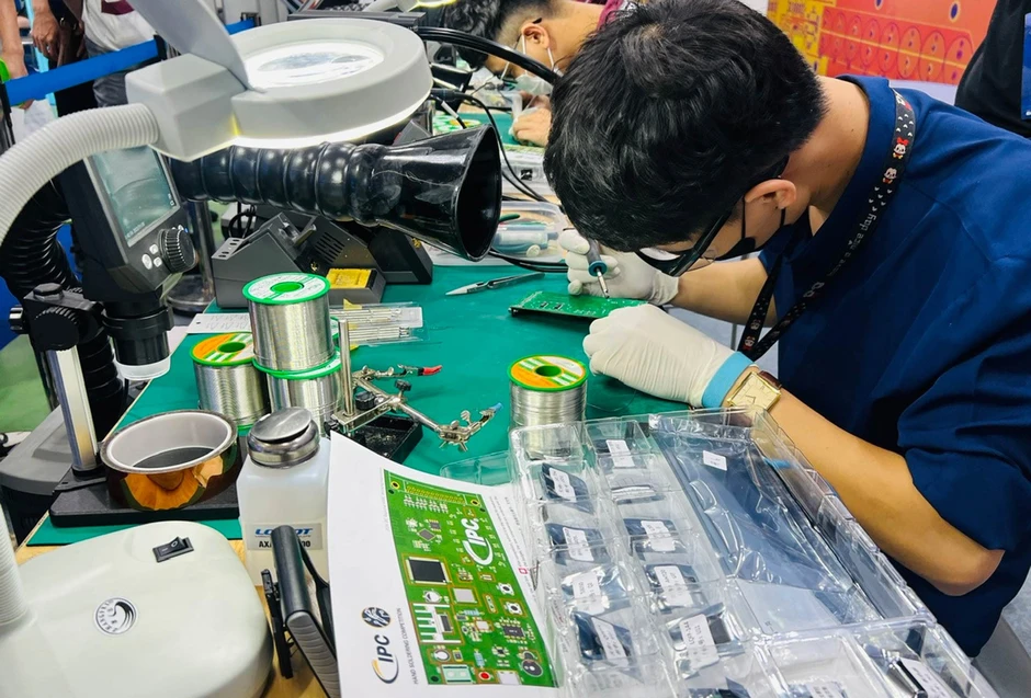 Xây dựng hệ tri thức doanh nghiệp Xây dựng hệ tri thức doanh nghiệp