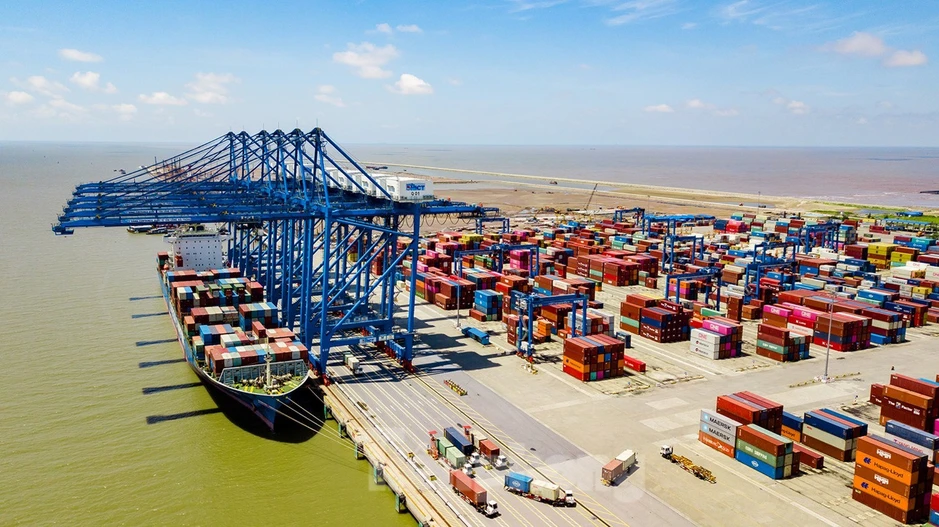 Xin 'giấy thông hành' cho tàu Việt Nam qua eo biển Hormuz Xin 'giấy thông hành' cho tàu Việt Nam qua eo biển Hormuz