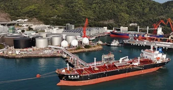 Xuất khẩu xăng dầu chạm đáy 10 năm, Trung Quốc ‘thủ thế’ trước cú sốc năng lượng