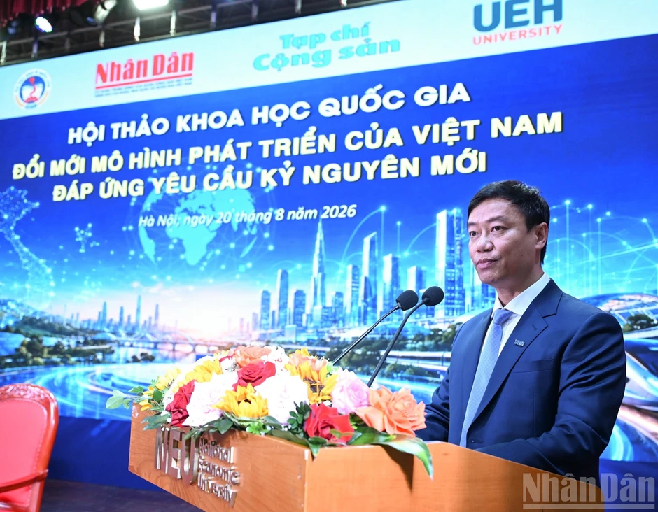 [Ảnh] Hội thảo khoa học quốc gia: “Đổi mới mô hình phát triển của Việt Nam đáp ứng yêu cầu kỷ nguyên mới”