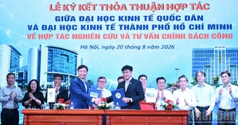 [Ảnh] Hội thảo khoa học quốc gia: “Đổi mới mô hình phát triển của Việt Nam đáp ứng yêu cầu kỷ nguyên mới”