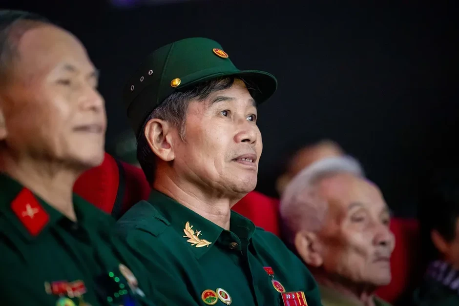“Đất Nước Thiên Hùng Ca” đánh thức niềm tự hào mang tên Việt Nam “Đất Nước Thiên Hùng Ca” đánh thức niềm tự hào mang tên Việt Nam