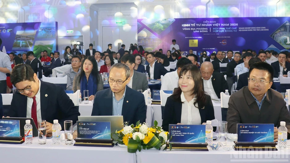 “Đột phá thể chế-hợp lực công tư” nâng cao giá trị nguồn lực tại Lâm Đồng “Đột phá thể chế-hợp lực công tư” nâng cao giá trị nguồn lực tại Lâm Đồng