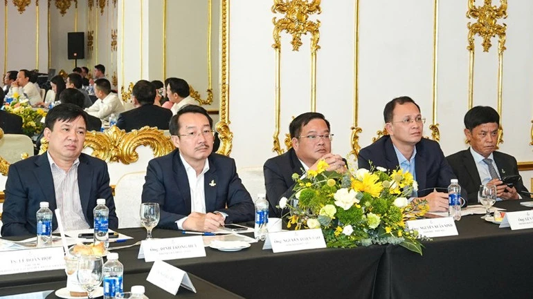 “Hồi sinh” mỏ Đại Hùng từ nội lực khoa học công nghệ dầu khí Việt Nam “Hồi sinh” mỏ Đại Hùng từ nội lực khoa học công nghệ dầu khí Việt Nam