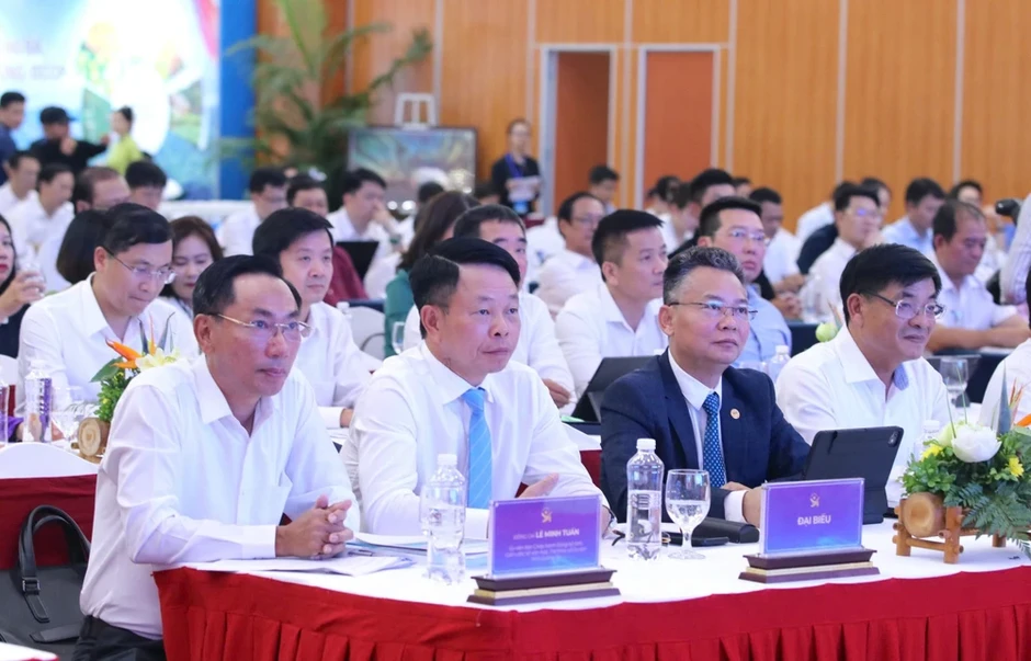 "Ai kể chuyện hay hơn, người đó hút khách du lịch hơn" "Ai kể chuyện hay hơn, người đó hút khách du lịch hơn"