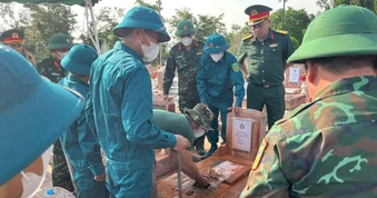 11.000 cuộc gọi, một cánh cổng và hàng vạn ký ức chờ được trở về