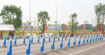 3 lý do giúp xe máy điện VinFast tăng tốc toàn diện: 60.000 tủ đổi pin, nạp pin siêu nhanh, chi phí “bằng 0”