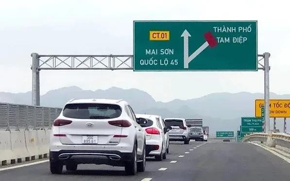3 tháng thu phí cao tốc Bắc - Nam gần 1.000 tỷ đồng 3 tháng thu phí cao tốc Bắc - Nam gần 1.000 tỷ đồng