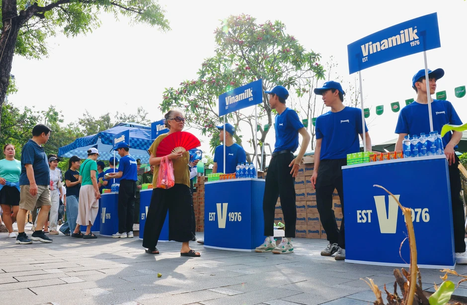 40.000 sản phẩm dinh dưỡng Vinamilk tiếp sức chương trình “Tổ quốc bình yên”