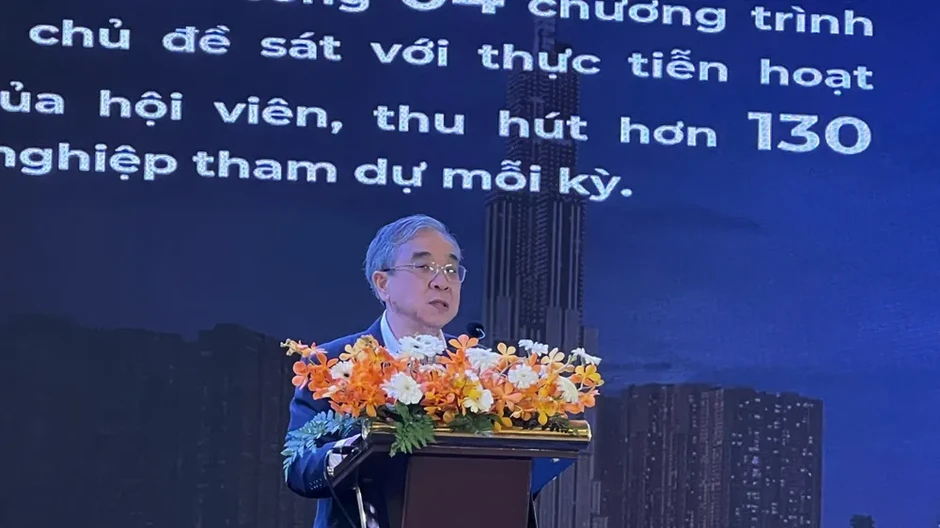 72 doanh nghiệp, doanh nhân được UBND TPHCM tặng Bằng khen 72 doanh nghiệp, doanh nhân được UBND TPHCM tặng Bằng khen