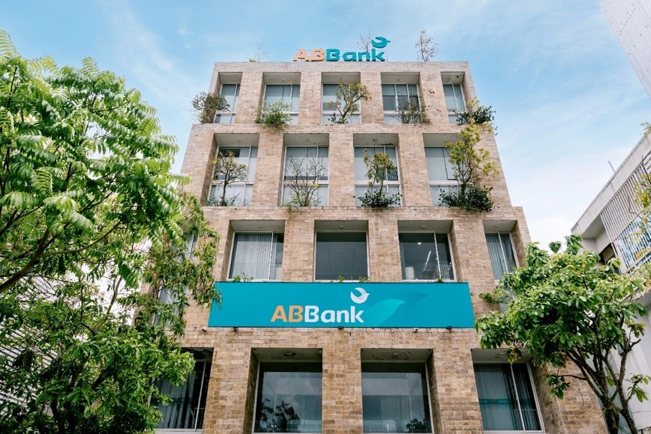 ABBank ghi nhận lợi nhuận 3.016 tỷ đồng, điều chỉnh phương án tăng vốn điều lệ lên gần 27.000 tỷ đồng ABBank ghi nhận lợi nhuận 3.016 tỷ đồng, điều chỉnh phương án tăng vốn điều lệ lên gần 27.000 tỷ đồng