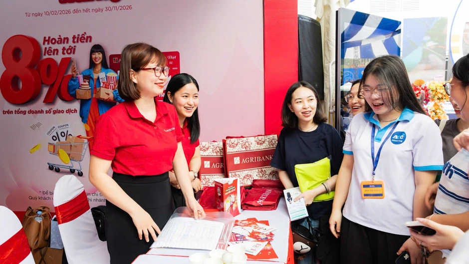 Agribank dành hơn 60 tỷ đồng tiếp sức ngành giáo dục Agribank dành hơn 60 tỷ đồng tiếp sức ngành giáo dục