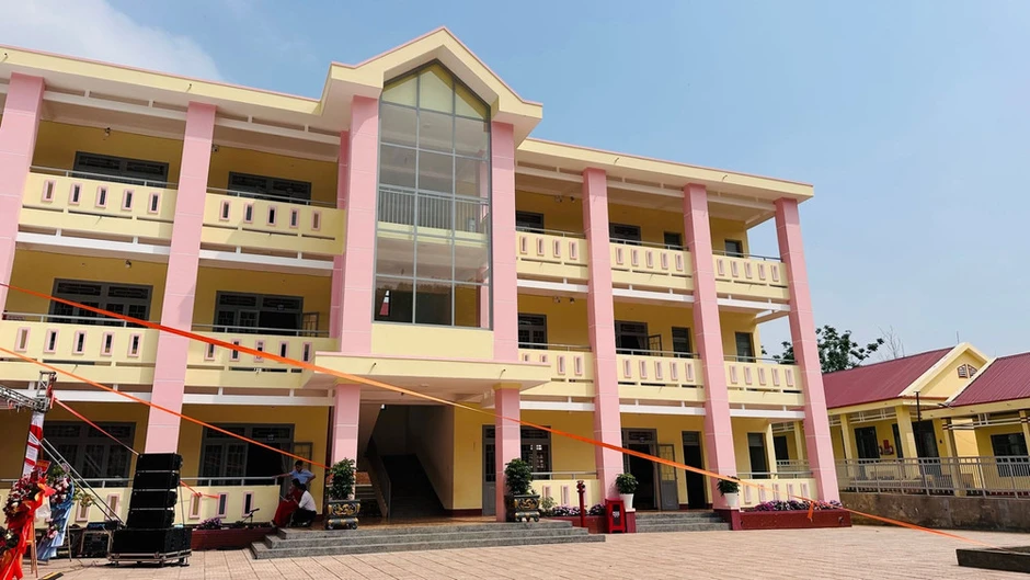 Agribank dành hơn 60 tỷ đồng tiếp sức ngành giáo dục Agribank dành hơn 60 tỷ đồng tiếp sức ngành giáo dục