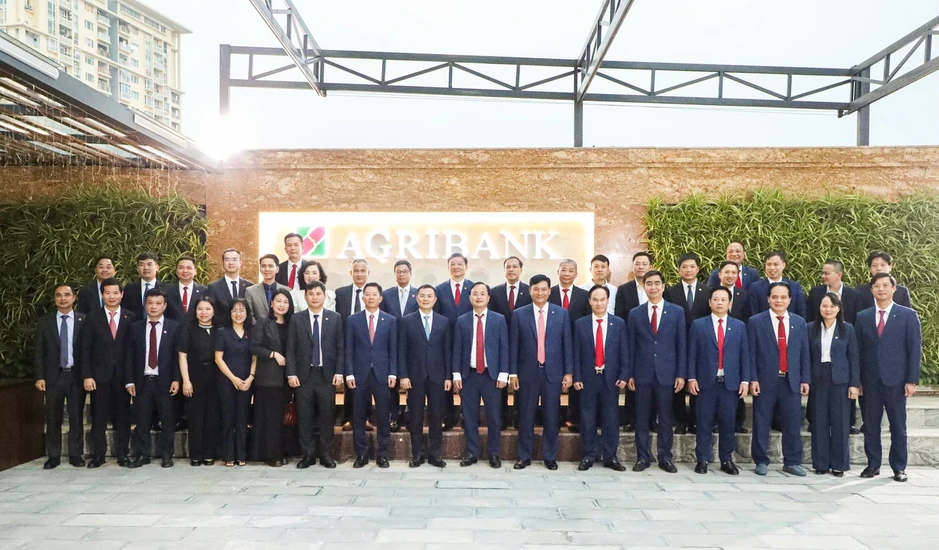 Agribank và Viettel ký kết thỏa thuận hợp tác, kết nối sức mạnh vì tương lai số Agribank và Viettel ký kết thỏa thuận hợp tác, kết nối sức mạnh vì tương lai số