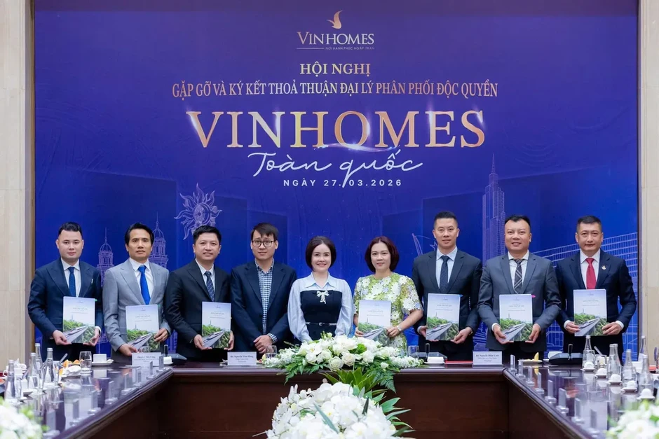 AlphaReal khẳng định vị thế đối tác chiến lược hạng A Vinhomes AlphaReal khẳng định vị thế đối tác chiến lược hạng A Vinhomes
