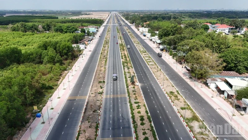 Bài 2: Sức bật từ hạ tầng