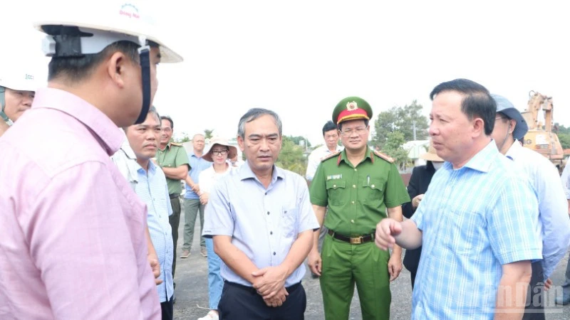 Bài 4: Tháo gỡ các “điểm nghẽn” Bài 4: Tháo gỡ các “điểm nghẽn”