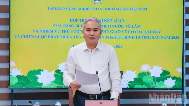 Bàn giải pháp tái định vị TKV thành mô hình Tập đoàn công nghiệp-năng lượng-vật liệu hiện đại Bàn giải pháp tái định vị TKV thành mô hình Tập đoàn công nghiệp-năng lượng-vật liệu hiện đại