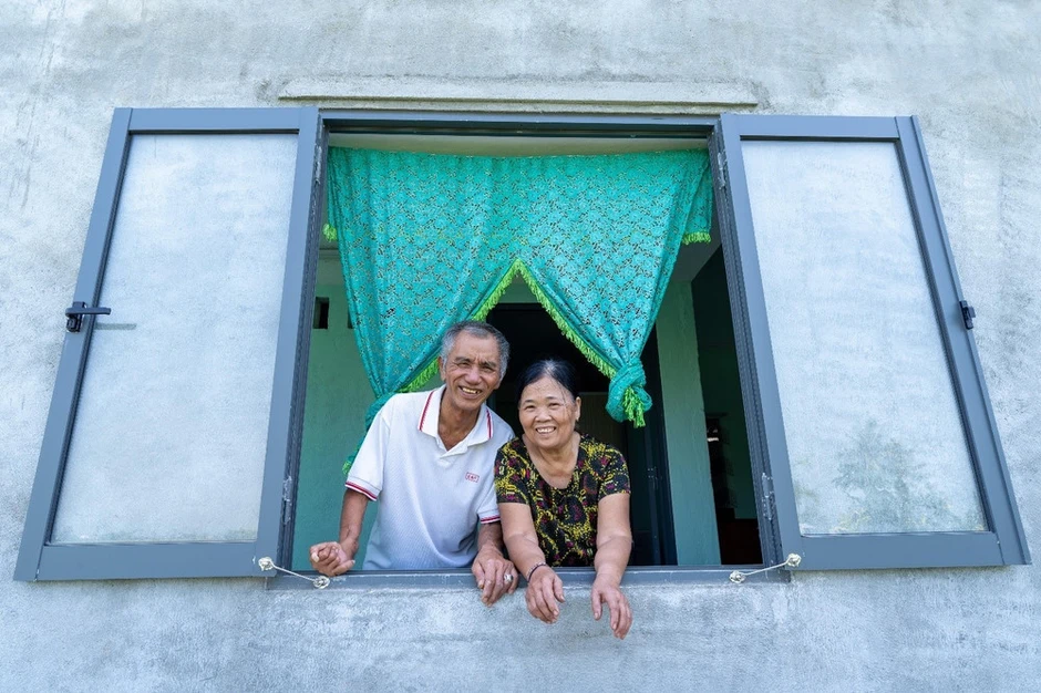 Bàn giao nhà an toàn cho người dân chịu ảnh hưởng bởi thiên tai tại tỉnh Đắk Lắk Bàn giao nhà an toàn cho người dân chịu ảnh hưởng bởi thiên tai tại tỉnh Đắk Lắk