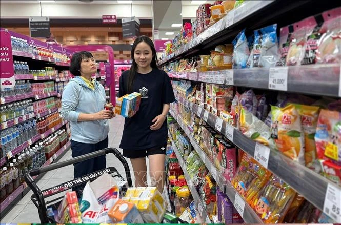 Bán lẻ Hà Nội 'tăng nhiệt' khi nguồn cung mới liên tục gia nhập thị trường Bán lẻ Hà Nội 'tăng nhiệt' khi nguồn cung mới liên tục gia nhập thị trường