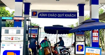 Bán xăng E10 từ ngày 1-6: Các loại xe nào đổ được xăng sinh học?