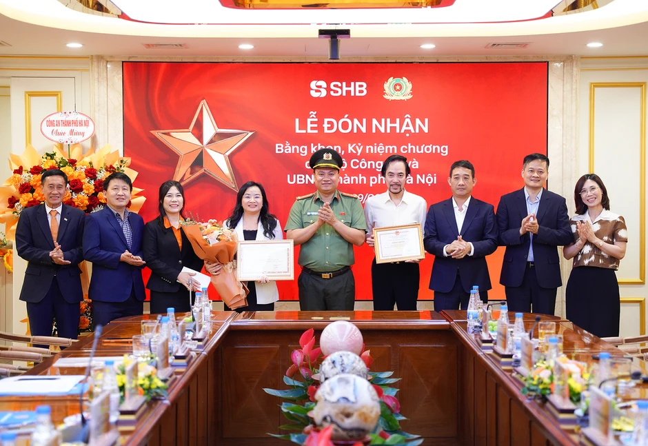 Bằng khen của Bộ Công an và dấu ấn SHB trong bảo đảm an ninh tiền tệ, an toàn hệ thống ngân hàng Bằng khen của Bộ Công an và dấu ấn SHB trong bảo đảm an ninh tiền tệ, an toàn hệ thống ngân hàng