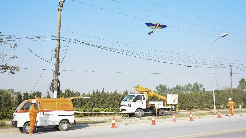 Bảo đảm cấp điện an toàn, ổn định phục vụ nhân dân Thủ đô dịp lễ 30/4 và 1/5 Bảo đảm cấp điện an toàn, ổn định phục vụ nhân dân Thủ đô dịp lễ 30/4 và 1/5