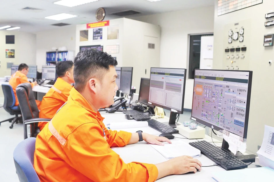 Bảo đảm cung ứng điện trong những ngày phụ tải lập đỉnh Bảo đảm cung ứng điện trong những ngày phụ tải lập đỉnh
