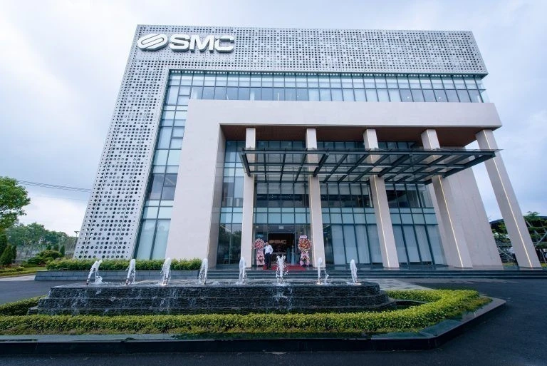Bầu Đức chi ngàn tỷ trả nợ, gom cổ phiếu Hoàng Anh Gia Lai Bầu Đức chi ngàn tỷ trả nợ, gom cổ phiếu Hoàng Anh Gia Lai
