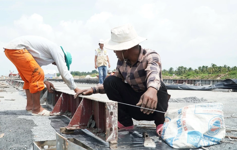 Bên trong công trường dự án nâng cấp sân bay Cà Mau