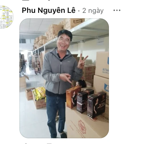 Bí mật về Ly Laura Cà Phê của Nhật Kim Anh Bí mật về Ly Laura Cà Phê của Nhật Kim Anh