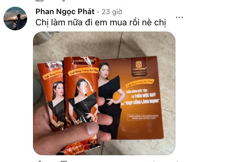 Bí mật về Ly Laura Cà Phê của Nhật Kim Anh Bí mật về Ly Laura Cà Phê của Nhật Kim Anh