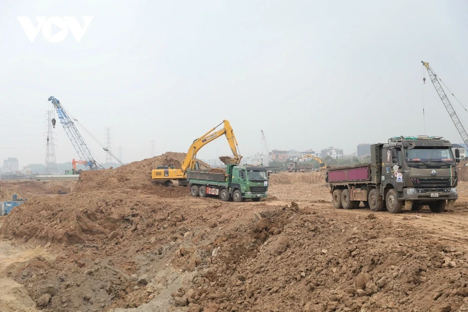 Bí thư Thành ủy Hà Nội kiểm tra tiến độ các công trình trọng điểm Bí thư Thành ủy Hà Nội kiểm tra tiến độ các công trình trọng điểm