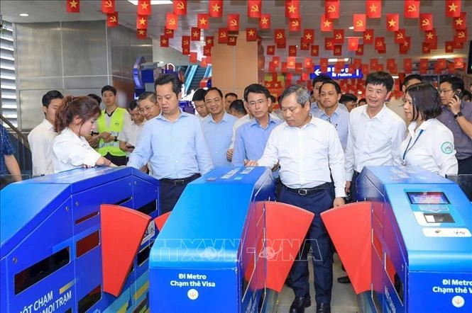 Bí thư Thành ủy Hà Nội kiểm tra vận hành Metro Nhổn - Ga Hà Nội Bí thư Thành ủy Hà Nội kiểm tra vận hành Metro Nhổn - Ga Hà Nội