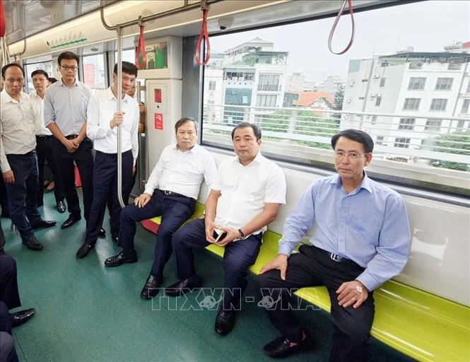 Bí thư Thành ủy Hà Nội kiểm tra vận hành Metro Nhổn - Ga Hà Nội Bí thư Thành ủy Hà Nội kiểm tra vận hành Metro Nhổn - Ga Hà Nội