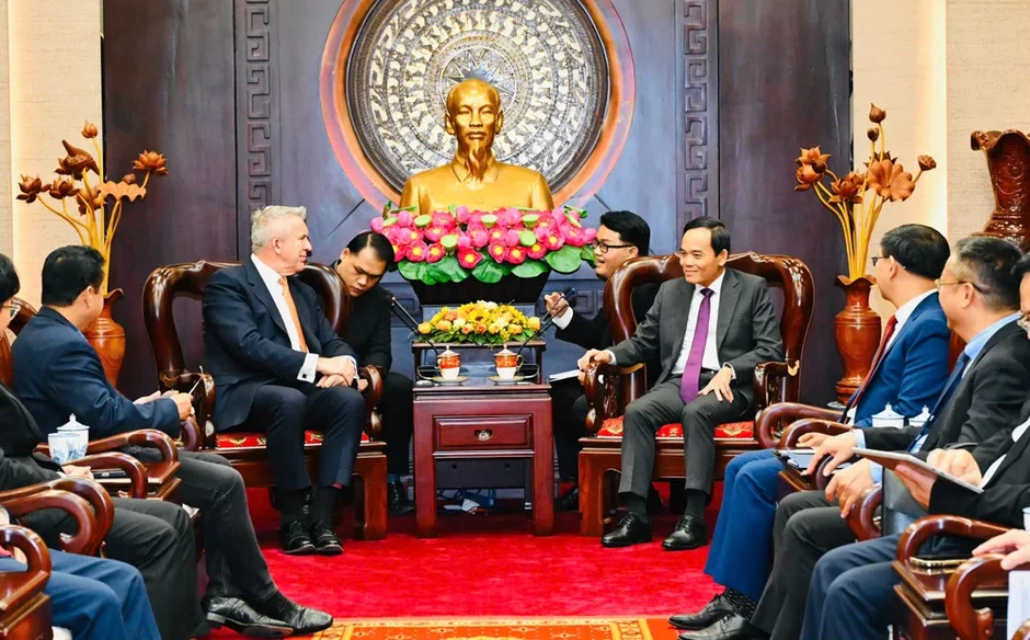 Bí thư Thành ủy TPHCM Trần Lưu Quang: Tạo điều kiện thuận lợi để triển khai dự án trung tâm dữ liệu AI Bí thư Thành ủy TPHCM Trần Lưu Quang: Tạo điều kiện thuận lợi để triển khai dự án trung tâm dữ liệu AI