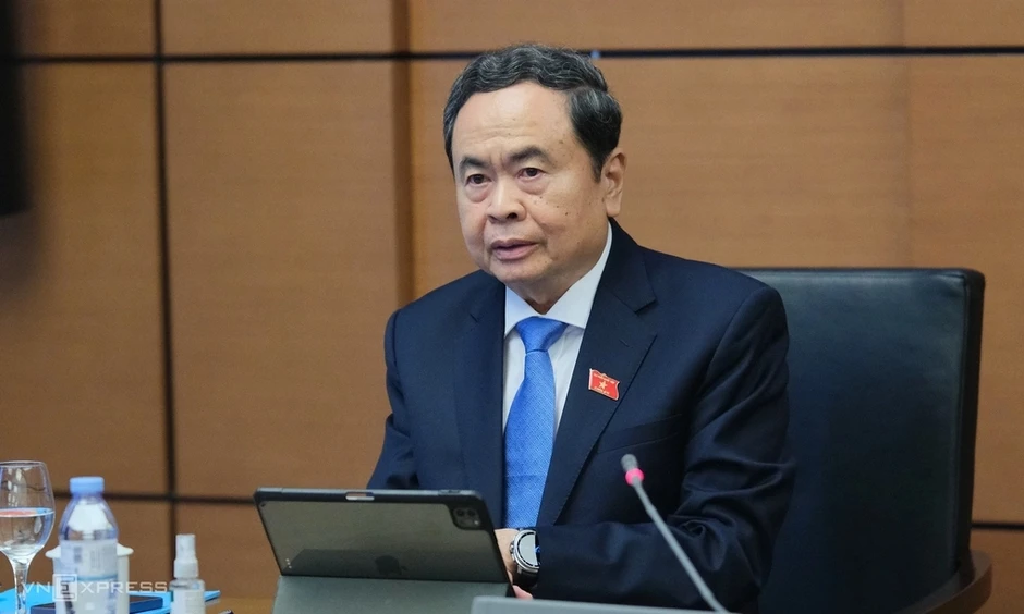 Bí thư Trần Lưu Quang: TP HCM chắt chiu nguồn lực để tăng trưởng hai chữ số Bí thư Trần Lưu Quang: TP HCM chắt chiu nguồn lực để tăng trưởng hai chữ số