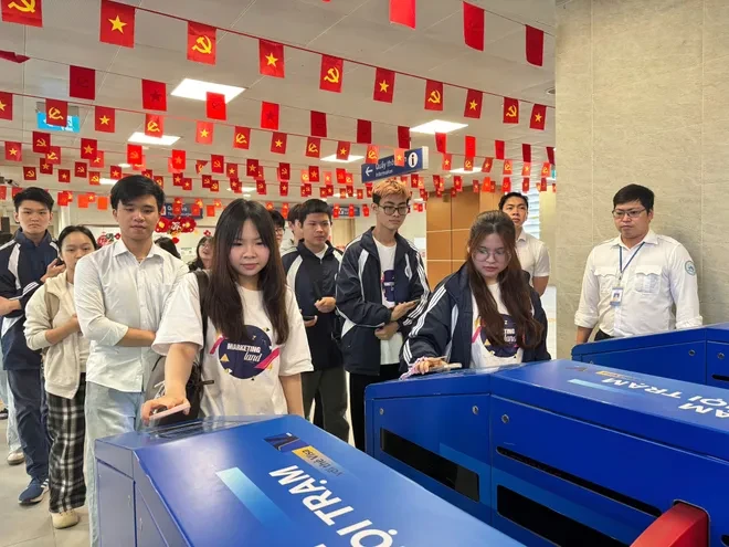 Biến động giá xăng dầu, nhiều người thay đổi thói quen đi lại Biến động giá xăng dầu, nhiều người thay đổi thói quen đi lại