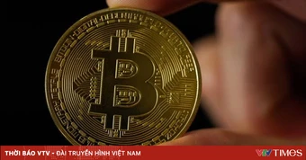 Bitcoin áp sát mốc 73.000 USD