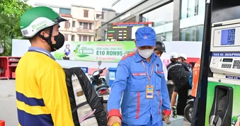 Bộ Công thương đề nghị doanh nghiệp ô-tô, xe máy chủ động đánh giá tương thích với xăng E10