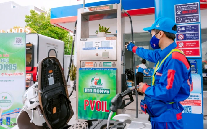 Bộ Công Thương nói về giá xăng E10 khi triển khai toàn quốc Bộ Công Thương nói về giá xăng E10 khi triển khai toàn quốc
