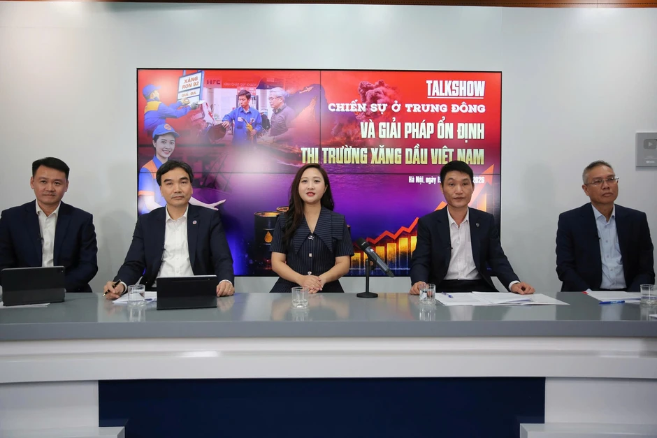 Bộ Công Thương xây dựng 2 kịch bản điều hành xăng dầu, doanh nghiệp tăng tốc tìm nguồn cung Bộ Công Thương xây dựng 2 kịch bản điều hành xăng dầu, doanh nghiệp tăng tốc tìm nguồn cung