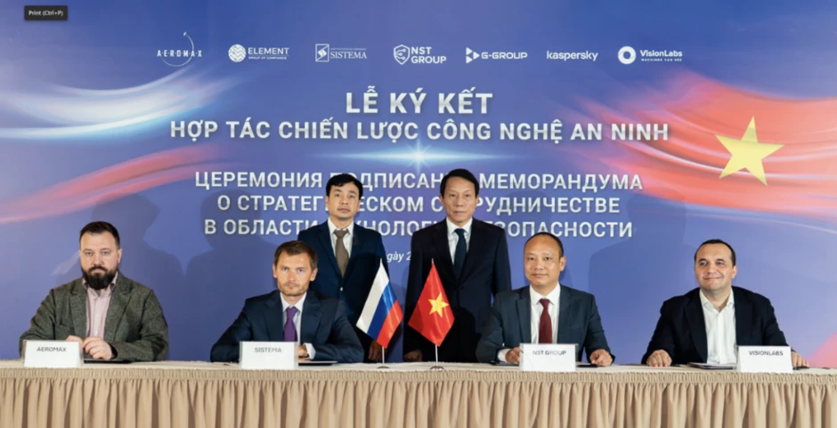 Bộ trưởng Bộ Công an dự lễ ký kết hợp tác công nghệ an ninh tại Liên bang Nga Bộ trưởng Bộ Công an dự lễ ký kết hợp tác công nghệ an ninh tại Liên bang Nga