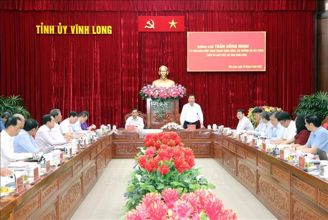 Bộ Xây dựng làm việc với Vĩnh Long về phát triển hạ tầng giao thông và đô thị Bộ Xây dựng làm việc với Vĩnh Long về phát triển hạ tầng giao thông và đô thị