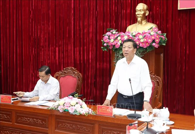 Bộ Xây dựng làm việc với Vĩnh Long về phát triển hạ tầng giao thông và đô thị Bộ Xây dựng làm việc với Vĩnh Long về phát triển hạ tầng giao thông và đô thị