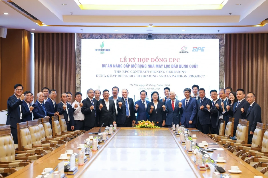 BSR ký hợp đồng tổng thầu dự án mở rộng nhà máy lọc dầu Dung Quất