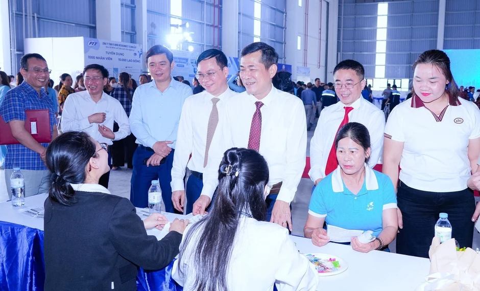 Bứt phá từ các khu công nghiệp, động lực mới cho kinh tế Nghệ An