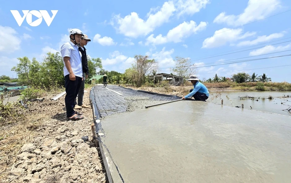Cà Mau đôn đốc nhà thầu, không vì giá vật liệu cao mà chậm tiến độ Cà Mau đôn đốc nhà thầu, không vì giá vật liệu cao mà chậm tiến độ